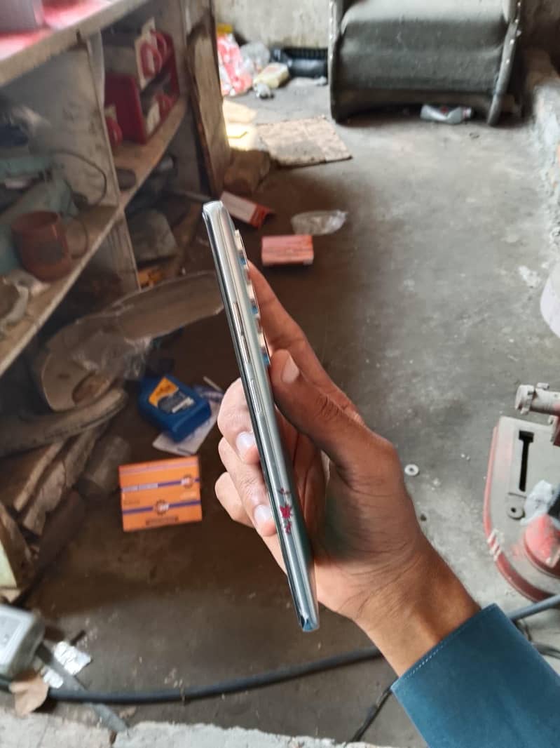 Tecno CAMON 40 Pro 2