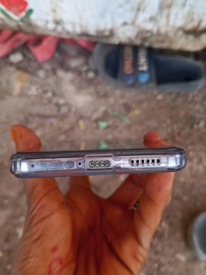 Vivo V21 1