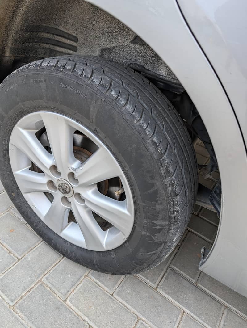 Toyota Corolla Altis 2014 3