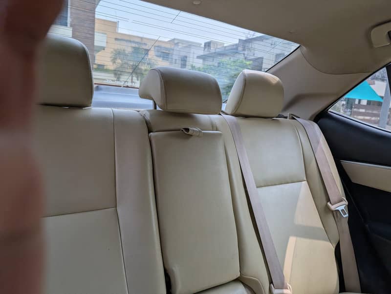 Toyota Corolla Altis 2014 10