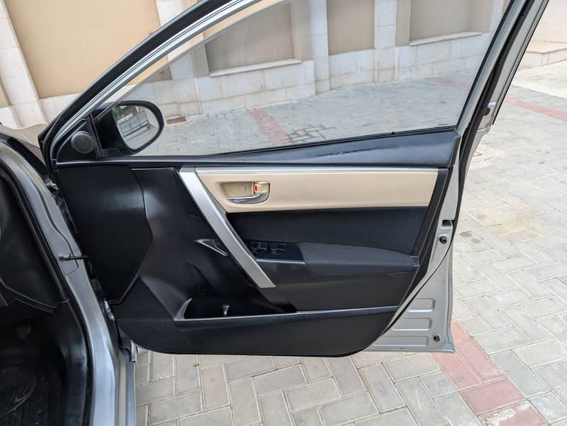 Toyota Corolla Altis 2014 12