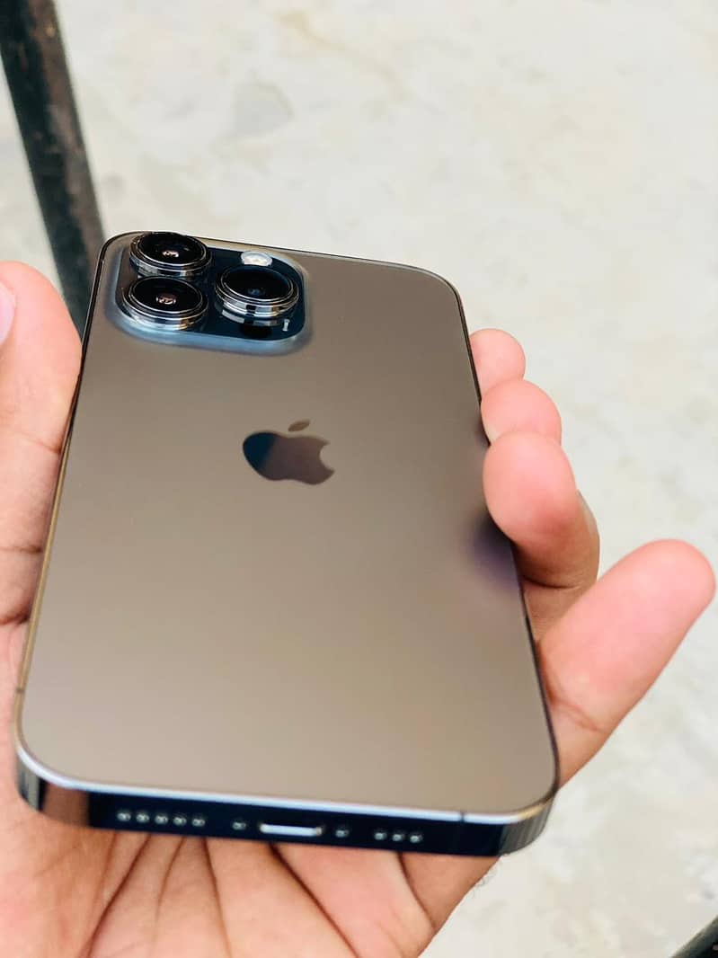 Apple iPhone 13 Pro 5
