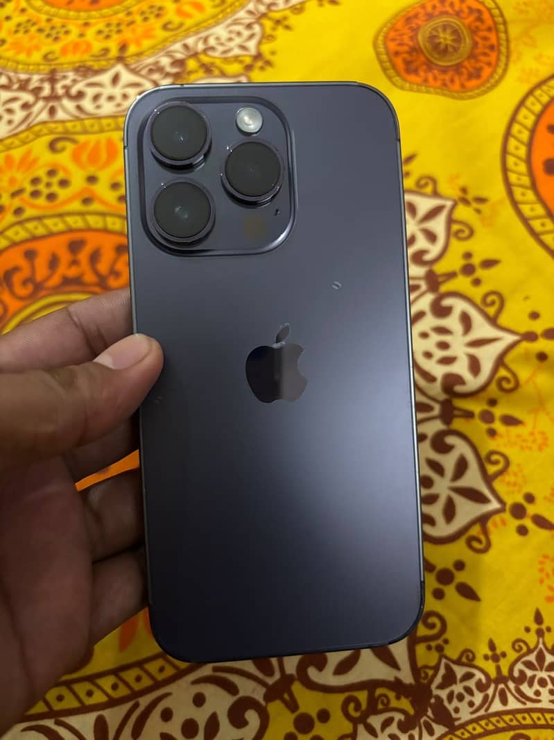 Apple iPhone 14 Pro 1