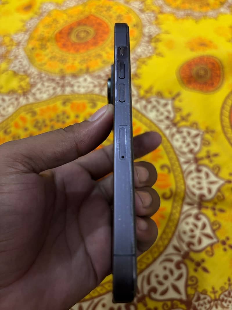 Apple iPhone 14 Pro 2