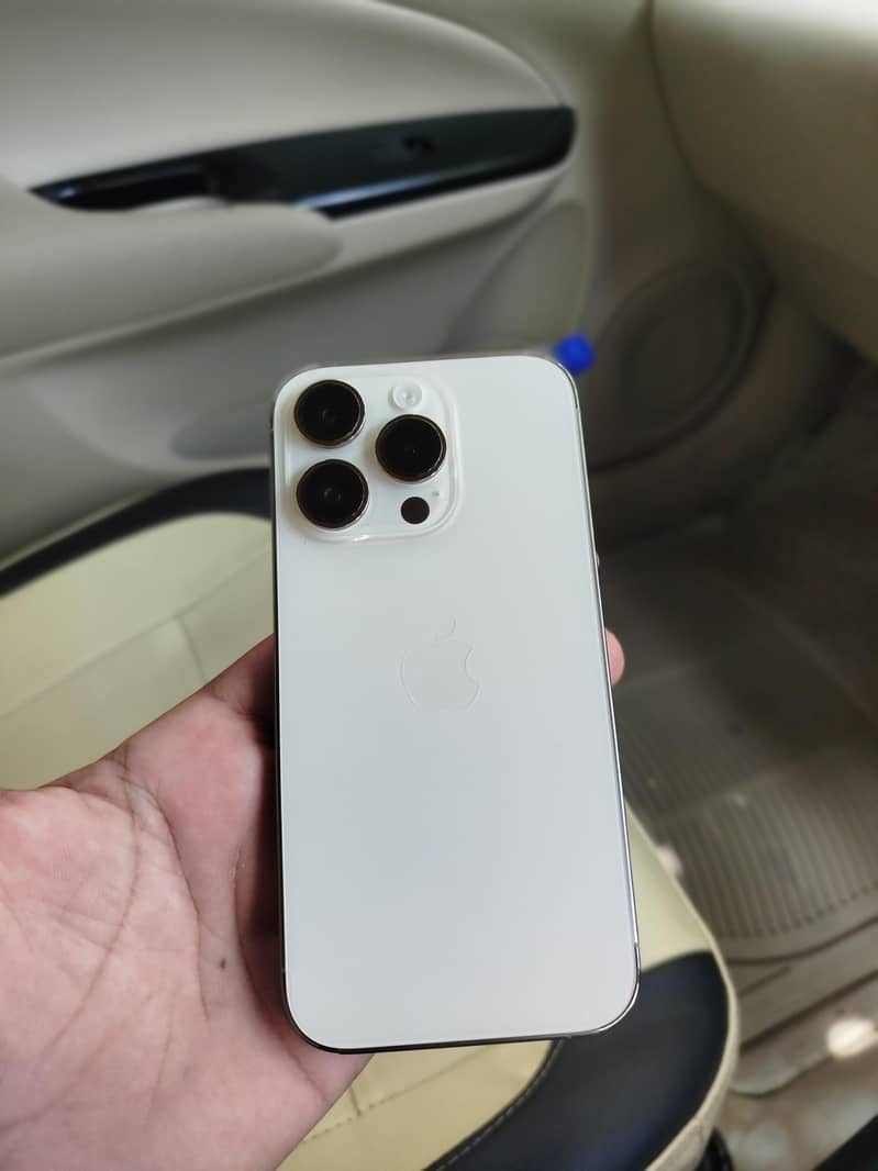 Apple iPhone 14 Pro 0