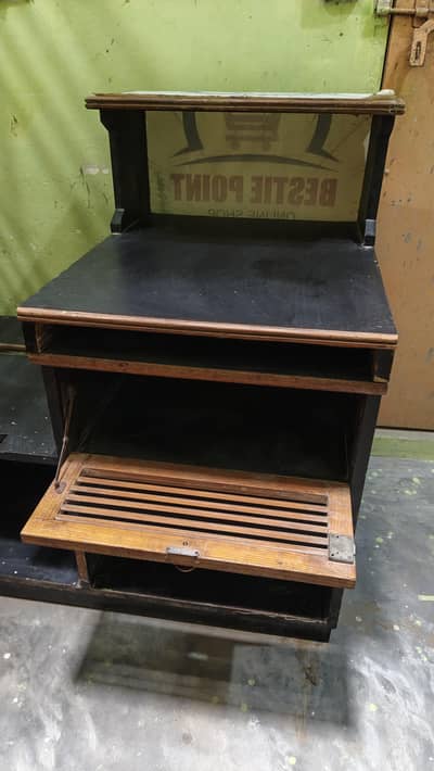 Computer table