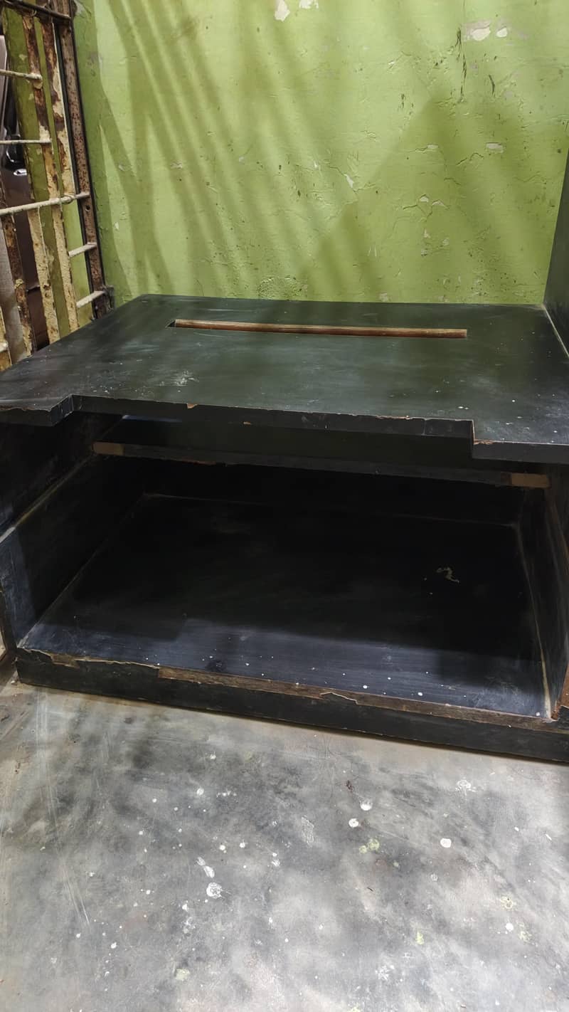 Computer table 3