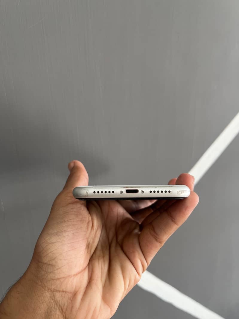 Apple iPhone 11 6