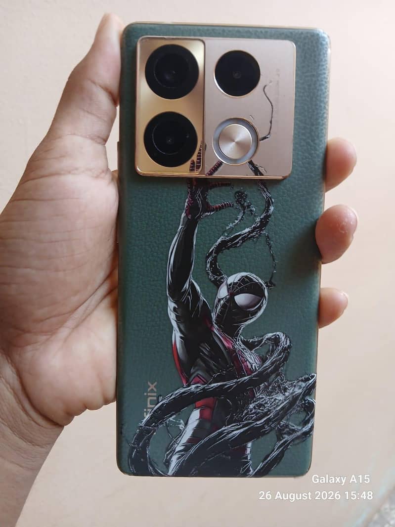 Infinix Note 40 Pro 4