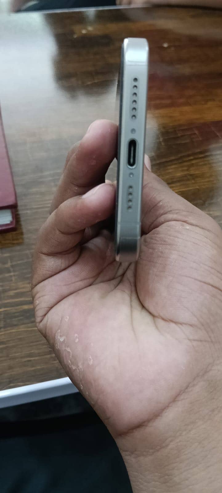 Apple iPhone 15 Pro Max 2