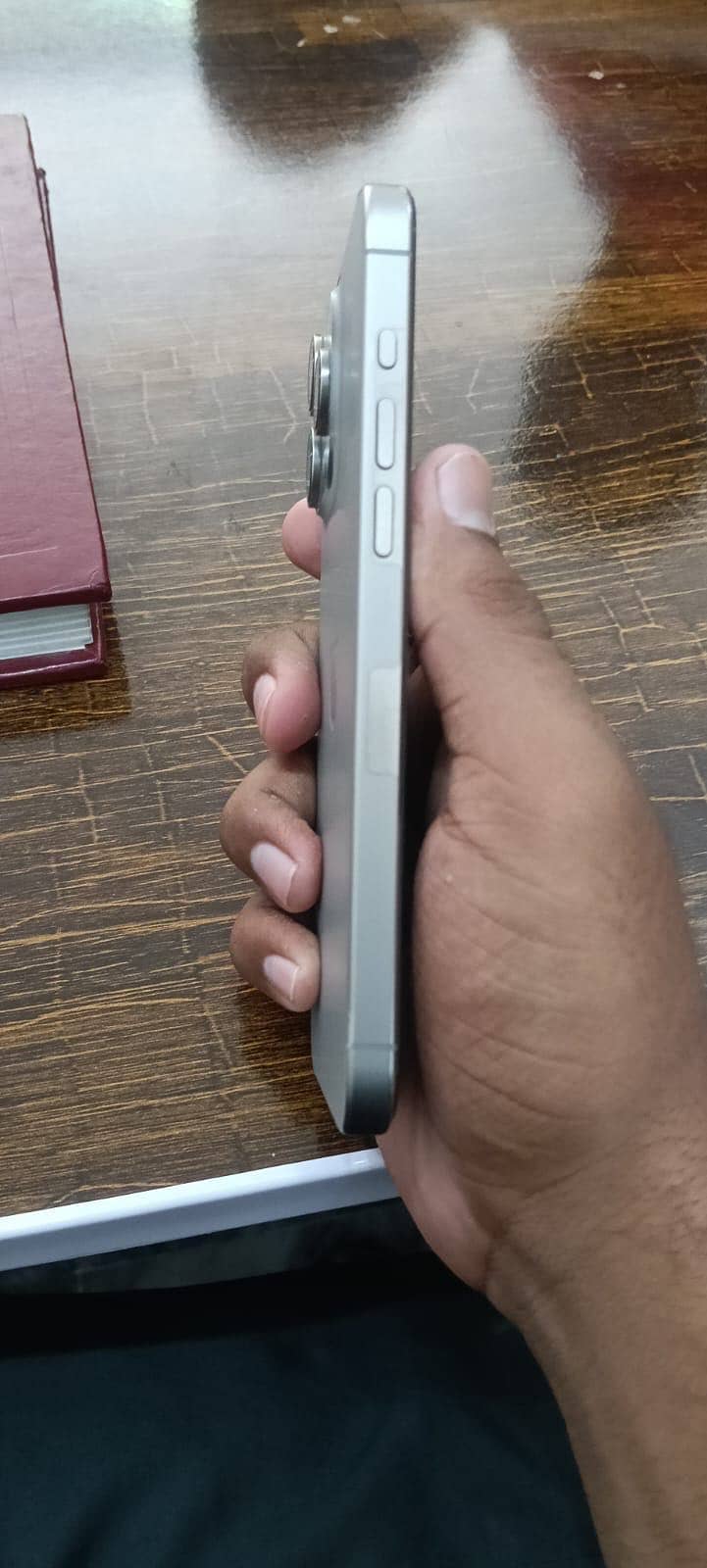 Apple iPhone 15 Pro Max 3