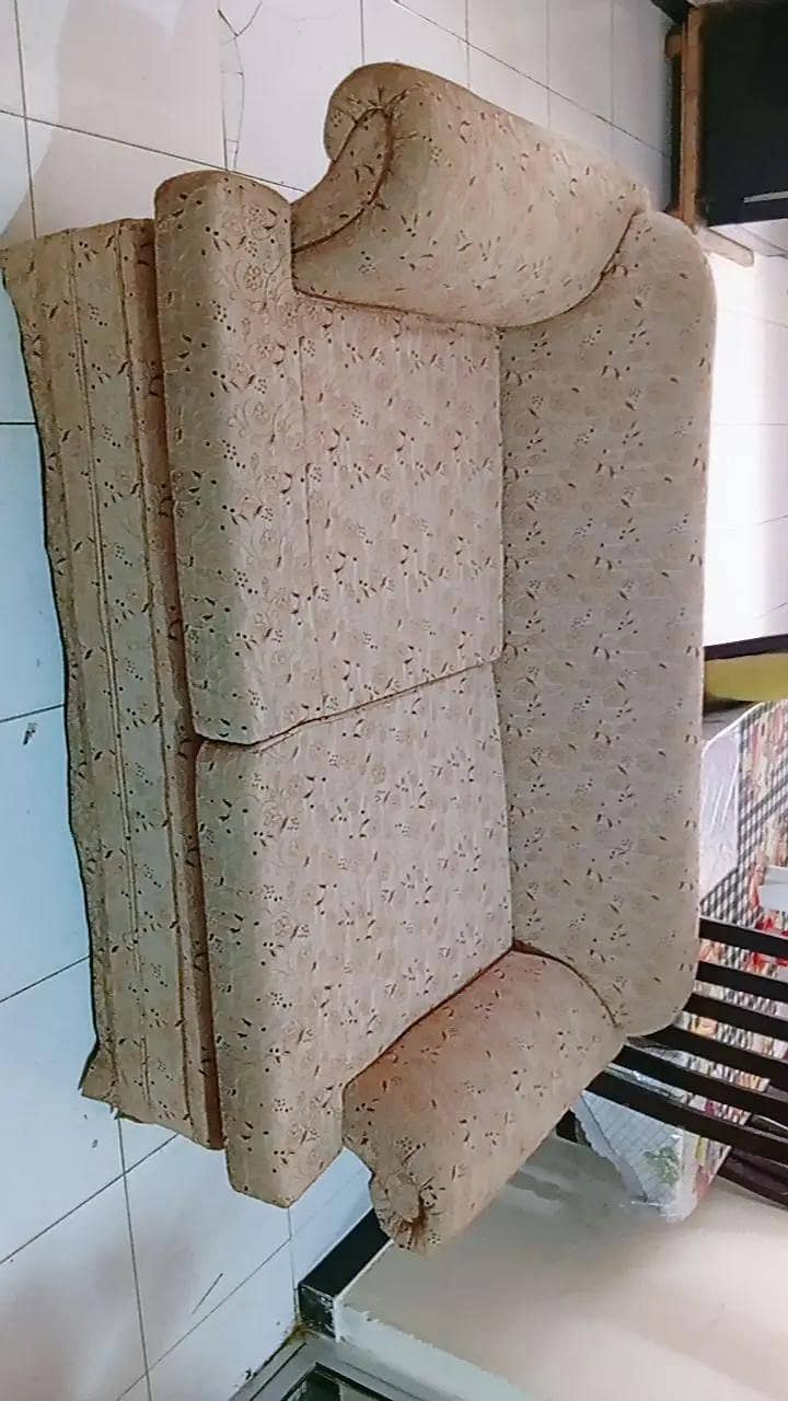 2 seater sofa 0