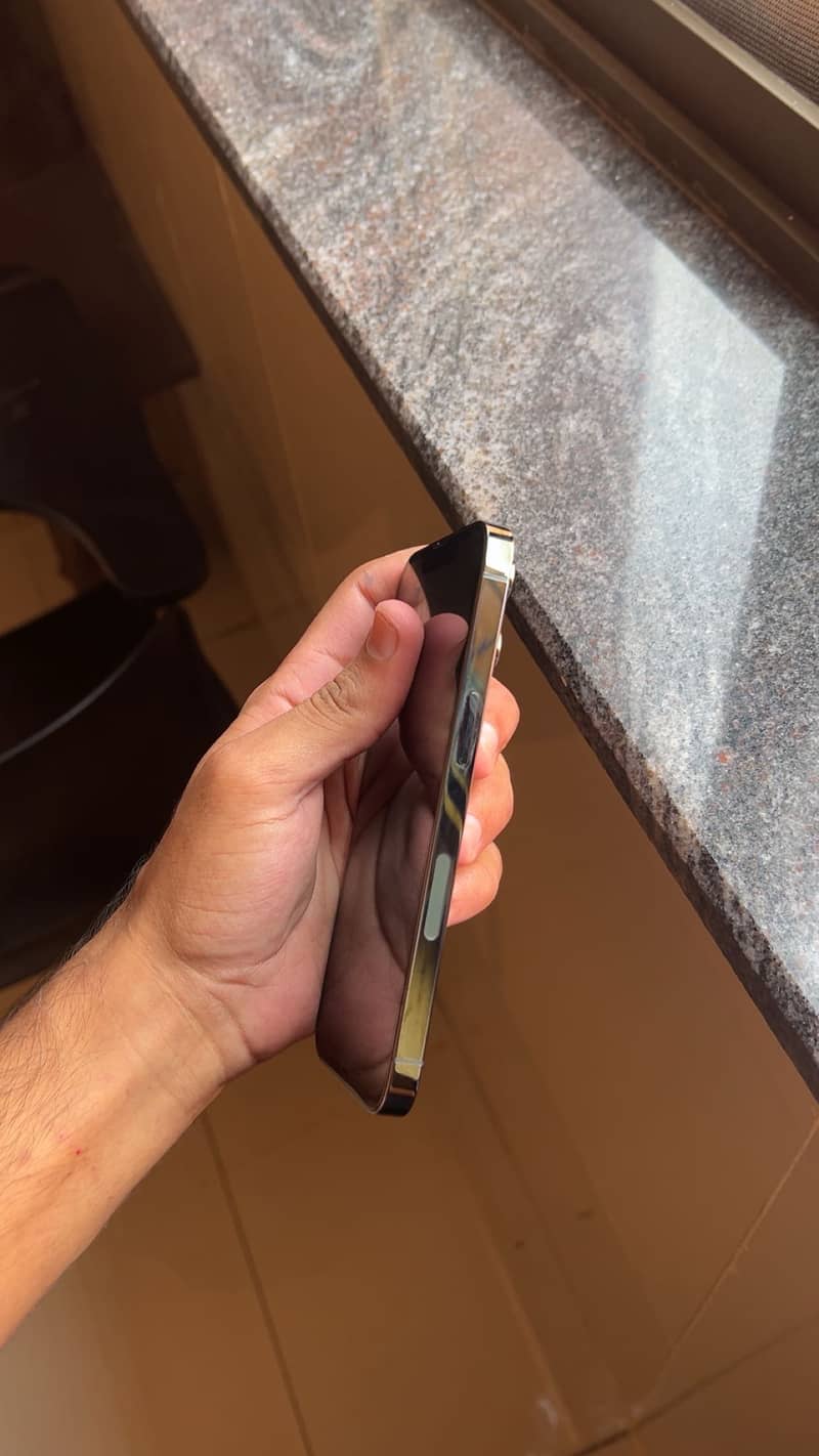 iPhone 13 Pro 5