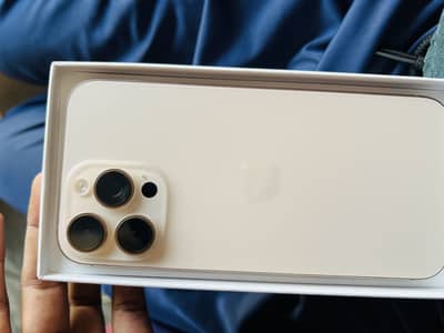 Apple iPhone 16 Pro Max
