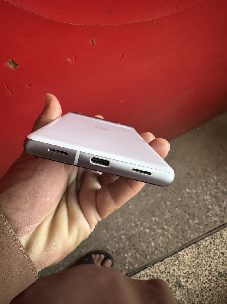 Google Pixel 7a 4