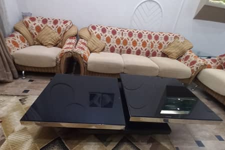 Modern Revolving Glass Coffee Table (With Wheels)