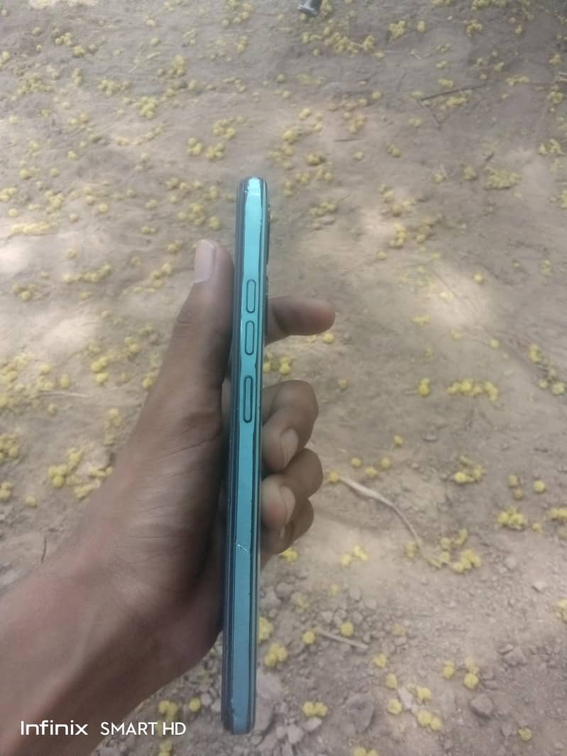 Tecno Spark Go 2