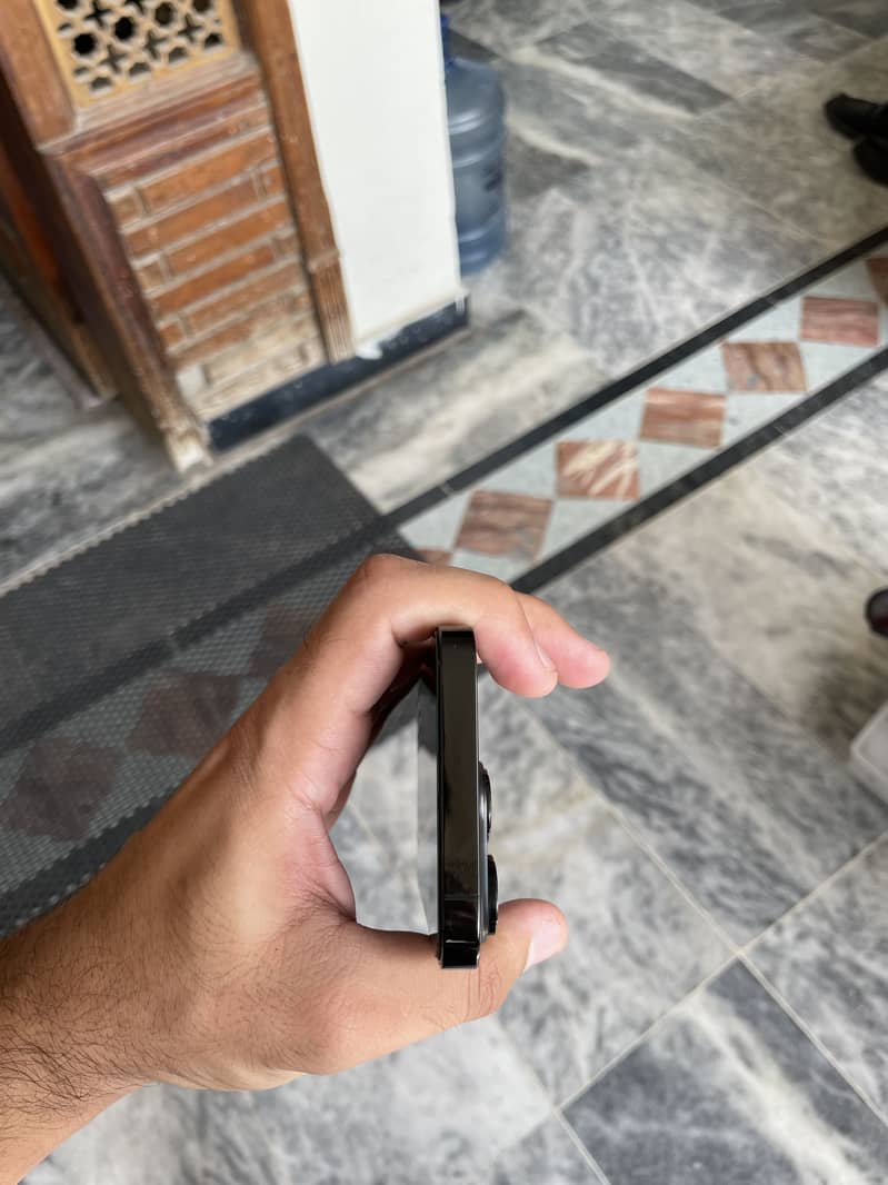 Apple iPhone 14 Pro 3