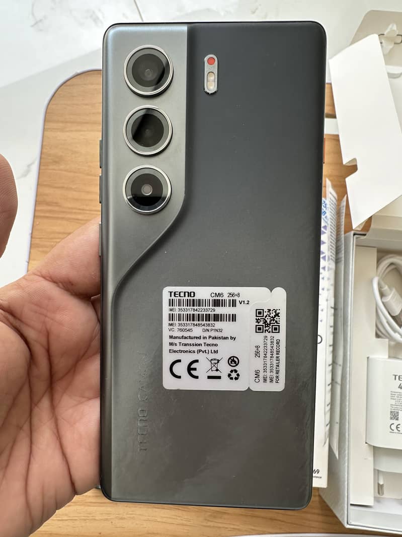 Tecno CAMON 40 Pro 0