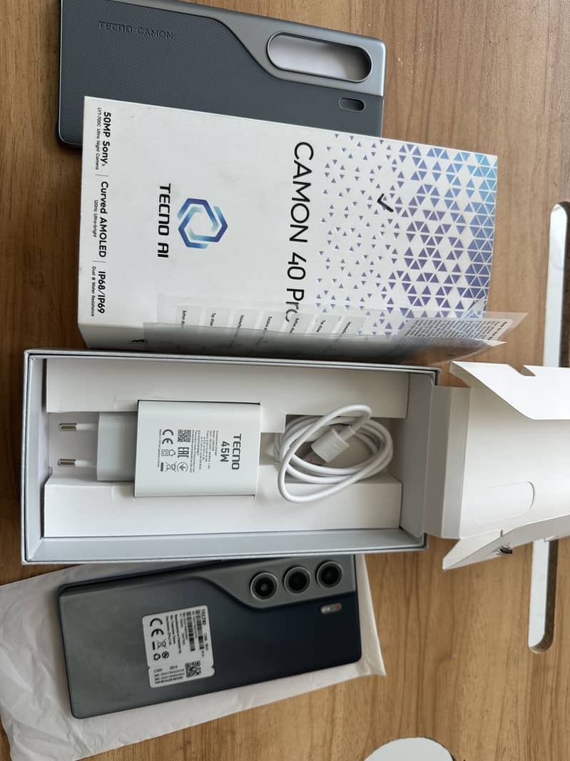 Tecno CAMON 40 Pro 3