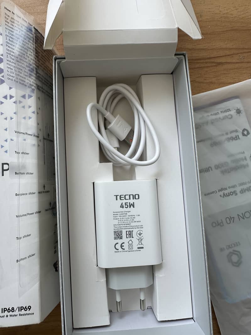 Tecno CAMON 40 Pro 6