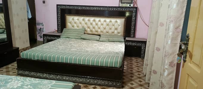 I Want to sell my king size double bed.