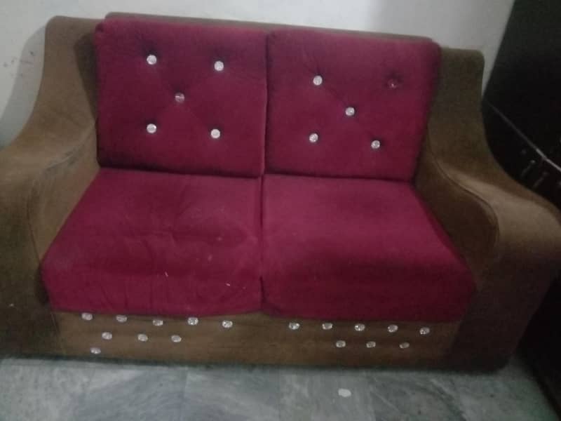 welvet poshish sofa 0