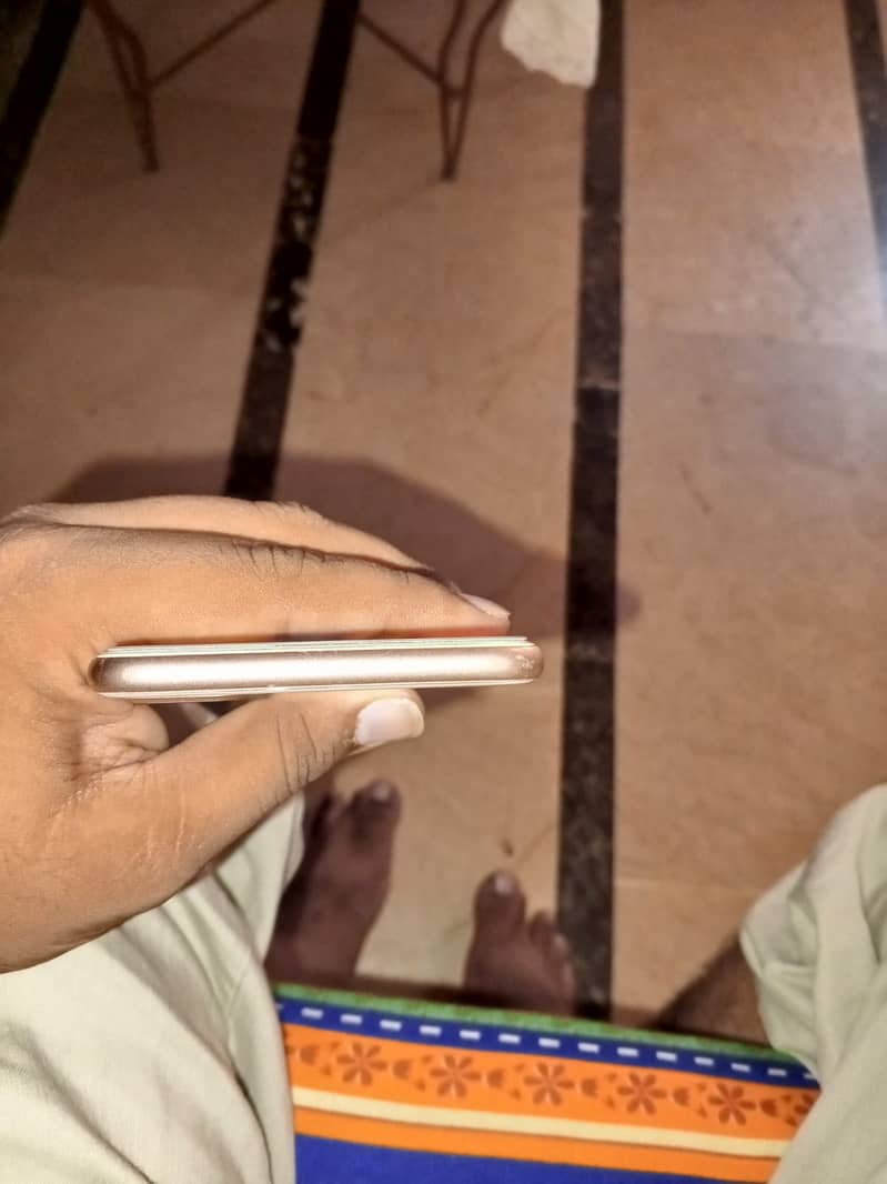 Apple iPhone 8 Plus 6