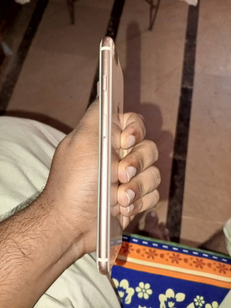 Apple iPhone 8 Plus 7