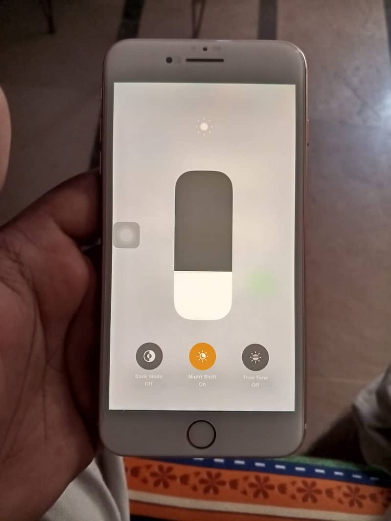 Apple iPhone 8 Plus 9