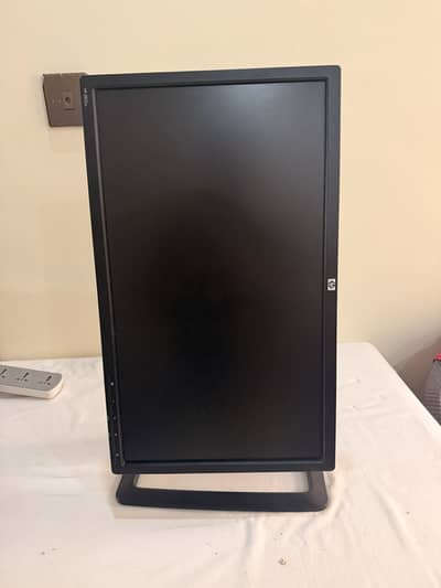 Dell Precision T3500 + Hp 22 ips monitor