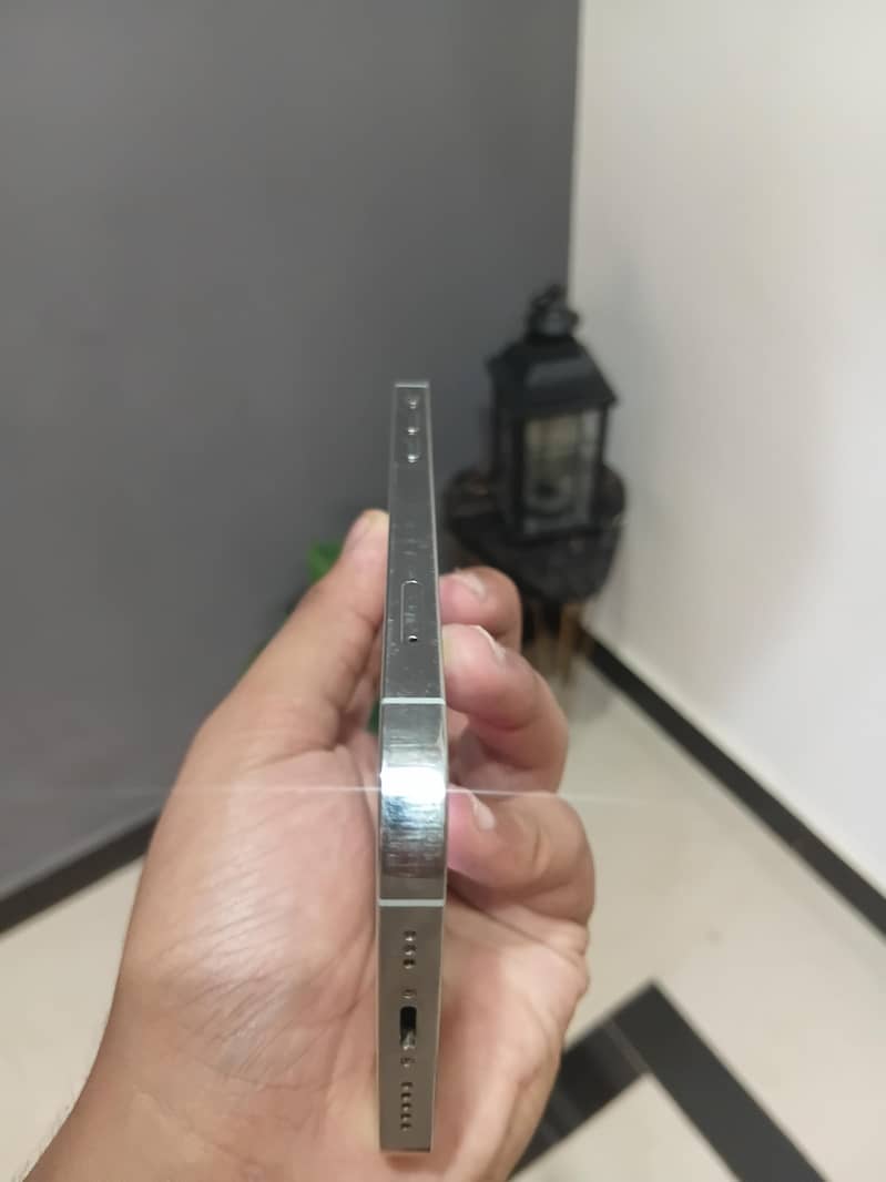 iphone 12 pro 5
