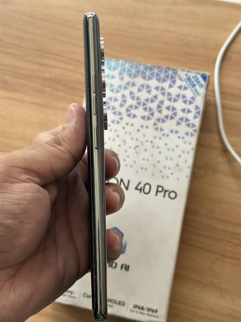 Tecno CAMON 40 Pro 5