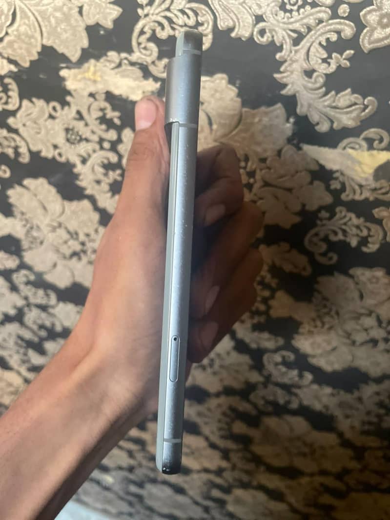 Google Pixel 8 3