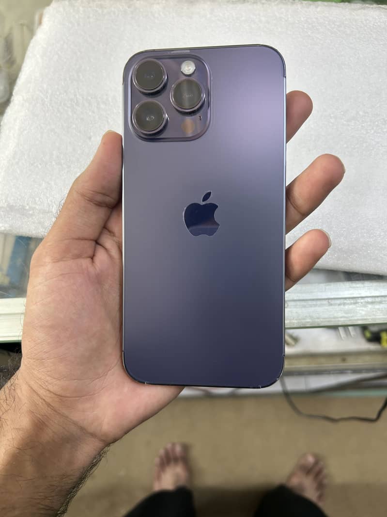 iPhone 14 Pro Max 4