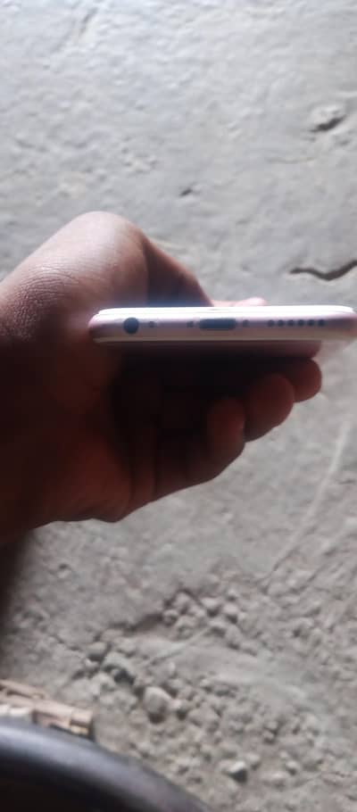 Apple iPhone 6S