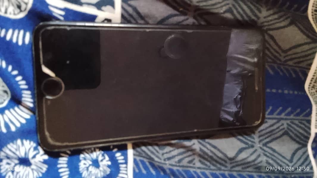 Apple iPhone 7 Plus 0