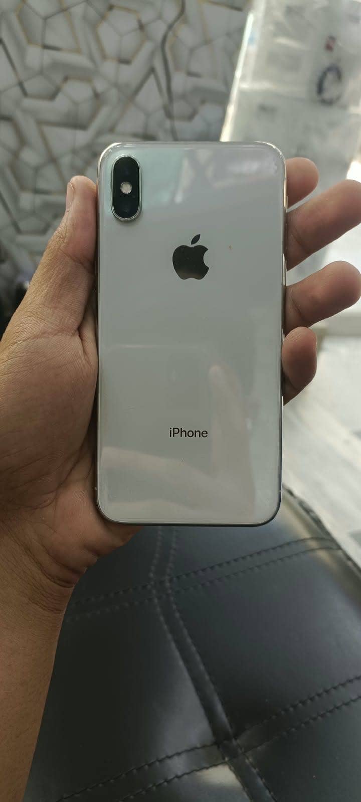 Apple iPhone X 4