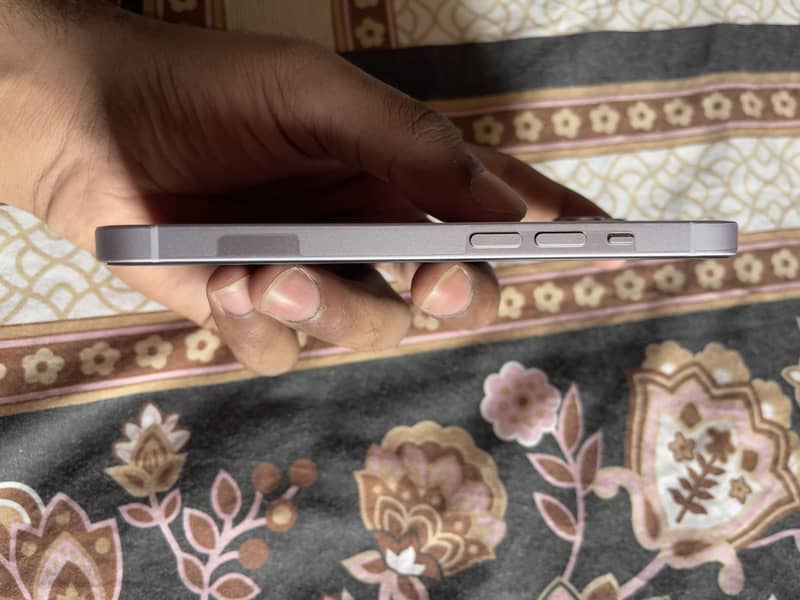 Apple iPhone 14 1