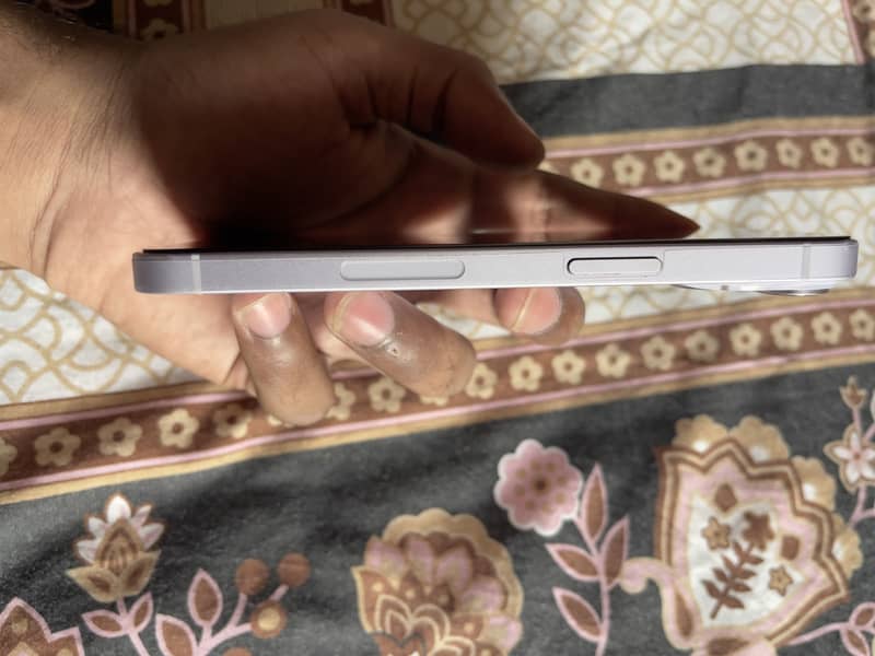 Apple iPhone 14 2