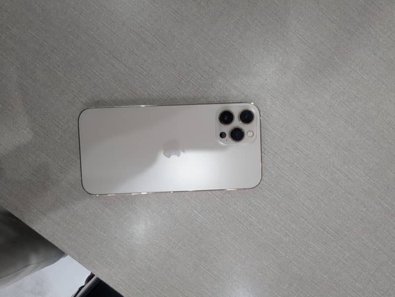 Apple iPhone 12 Pro Max 3