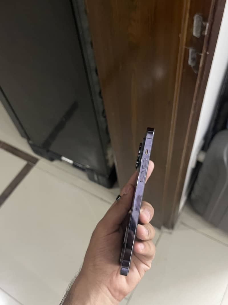 Apple iPhone 14 Pro Max 8