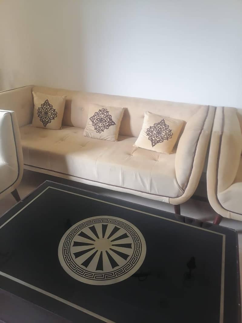 6 seater sofas andtable 1