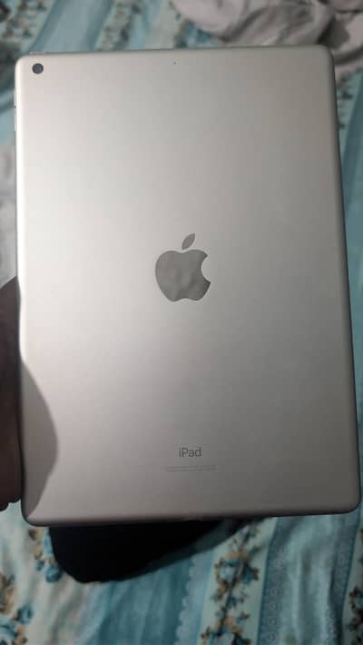 iPad 7th generation 9/10 32gb totally ok only bypass