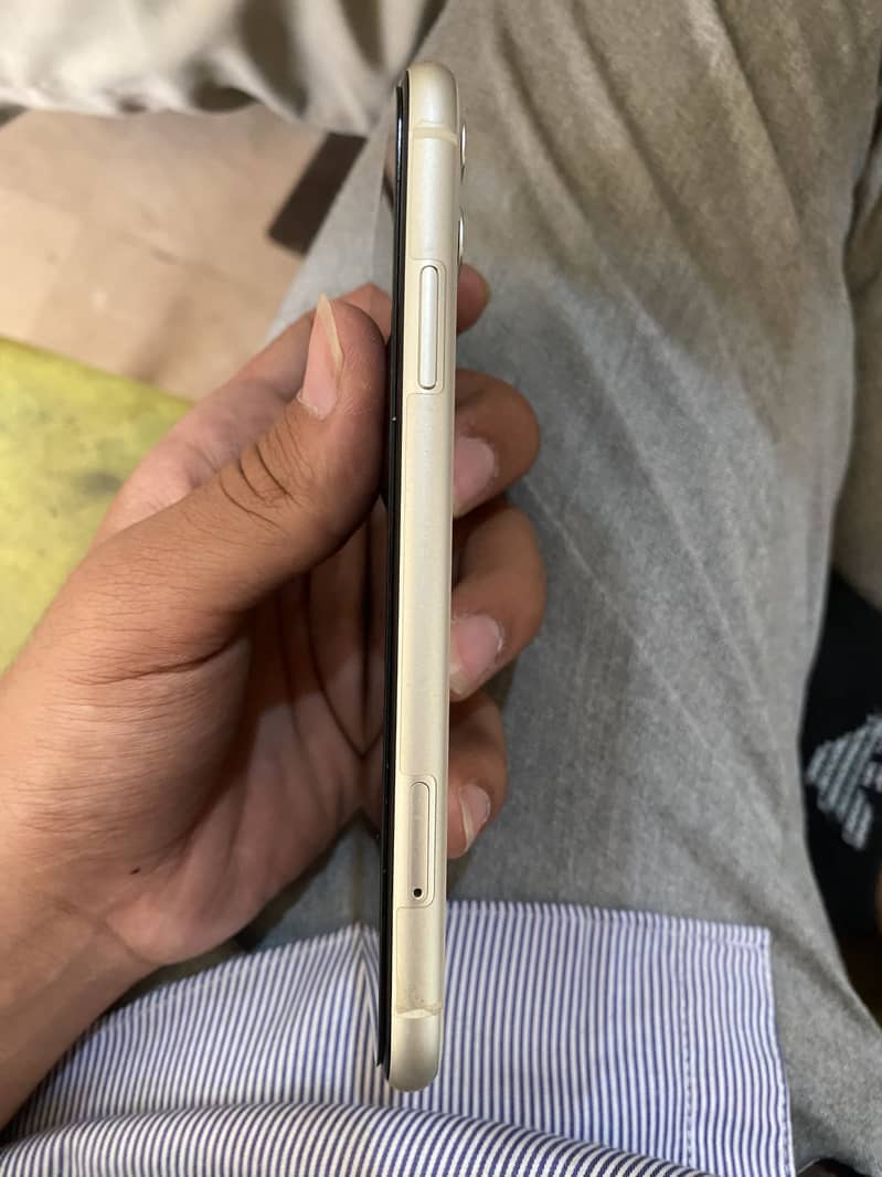 Apple iPhone 11 1