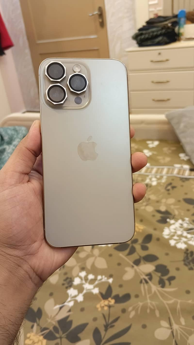 Apple iPhone 15 Pro Max. jv 2