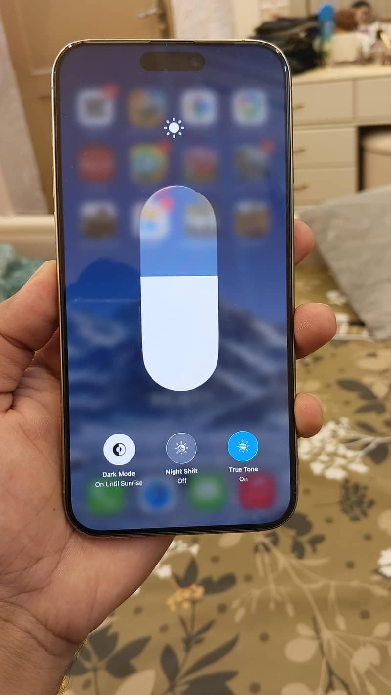 Apple iPhone 15 Pro Max. jv 4