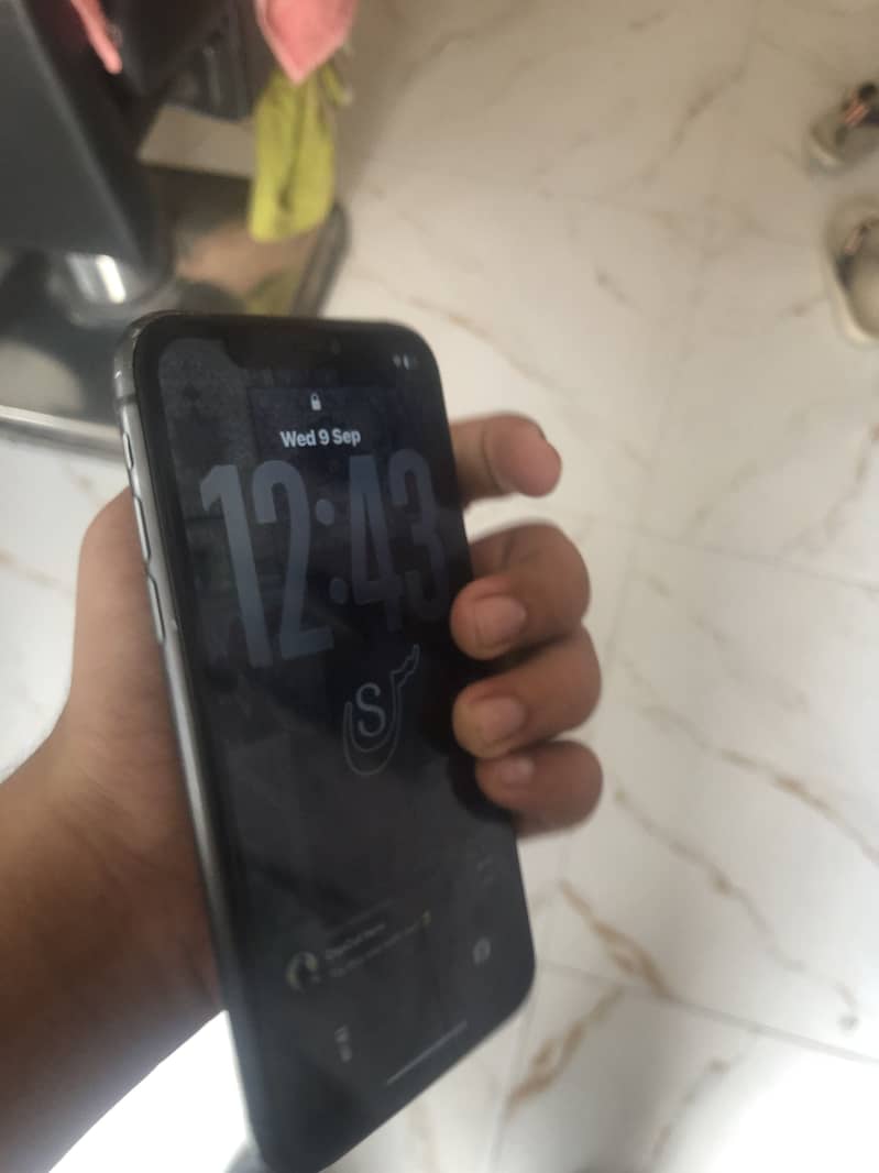 Apple iPhone 11 1