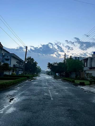**1 Kanal Prime Commercial Plot for Sale on Jan Muhammad Road, D Block Nawab Town Lahore**