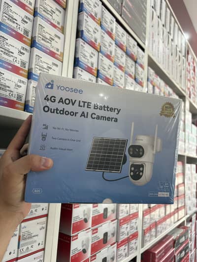 Yoosee solar camera with 1 year warranty and Built in sim 7/24 battery